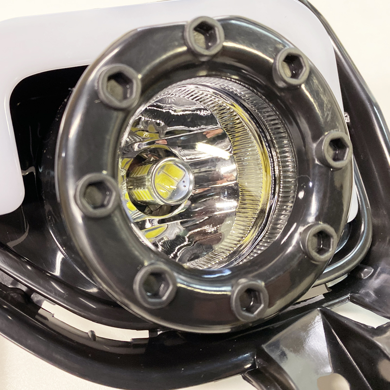 ハイエース ☆ LED 内蔵 フォグランプ 左右セット デイライト ウィンカー